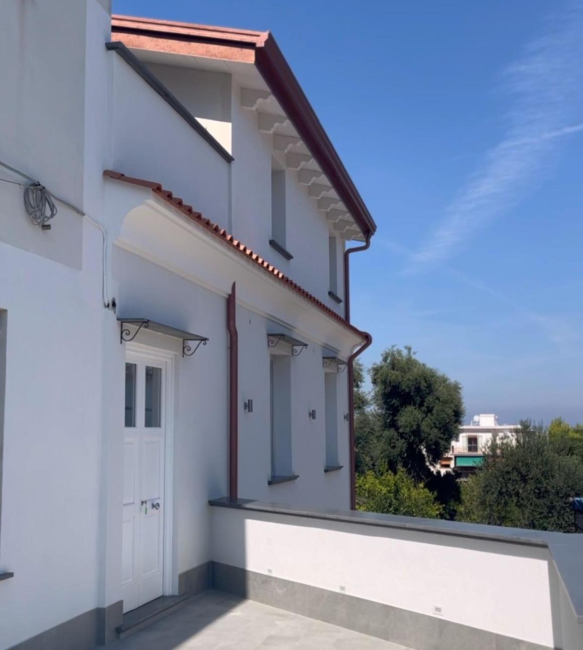 Coral White Hotel Sorrento Exterior photo